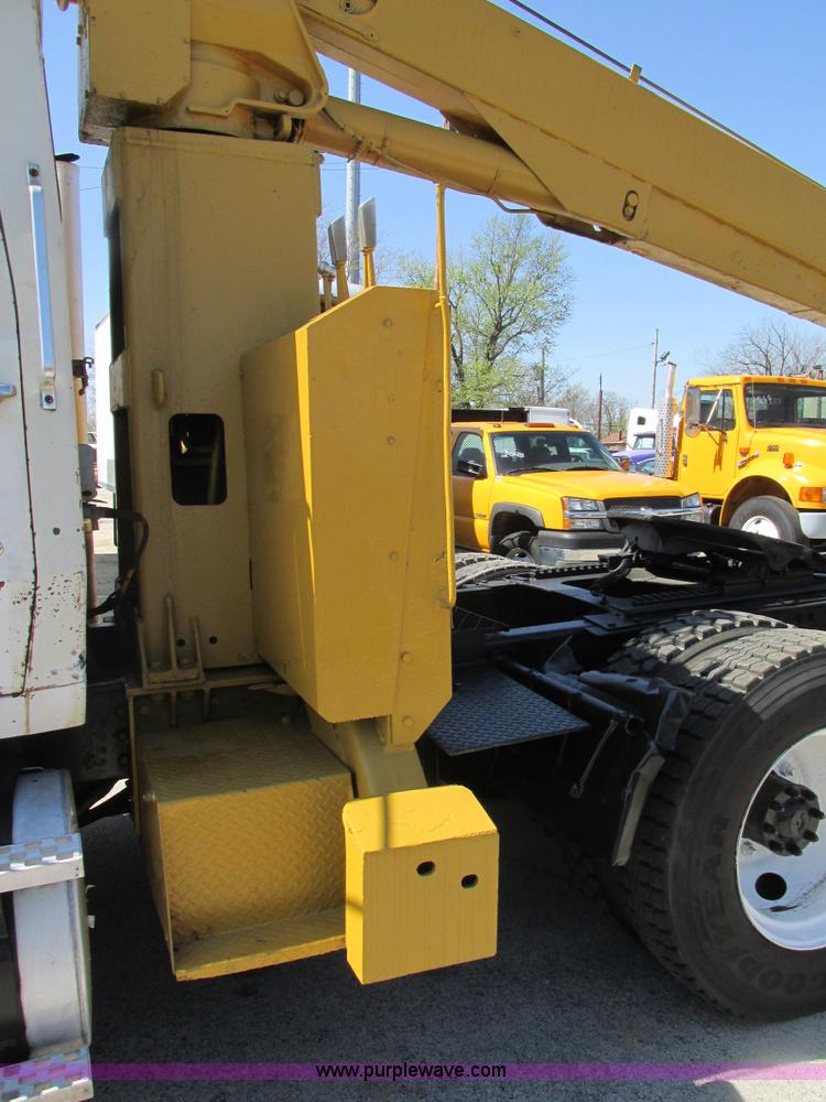 image for item K5008 1984 Ford LTL9000 crane truck