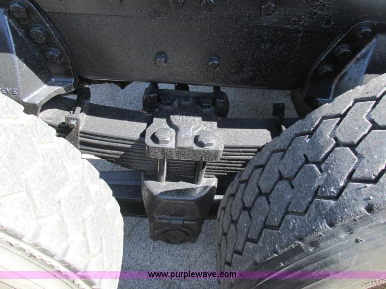 image for item K5008 1984 Ford LTL9000 crane truck