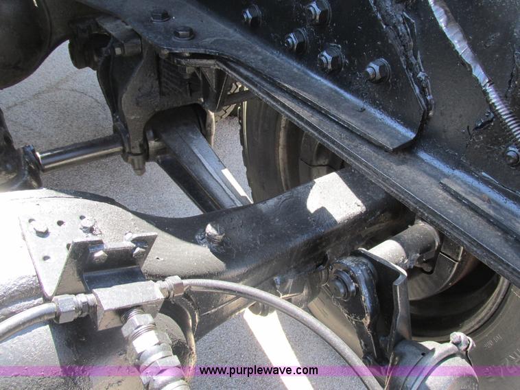 image for item K5008 1984 Ford LTL9000 crane truck