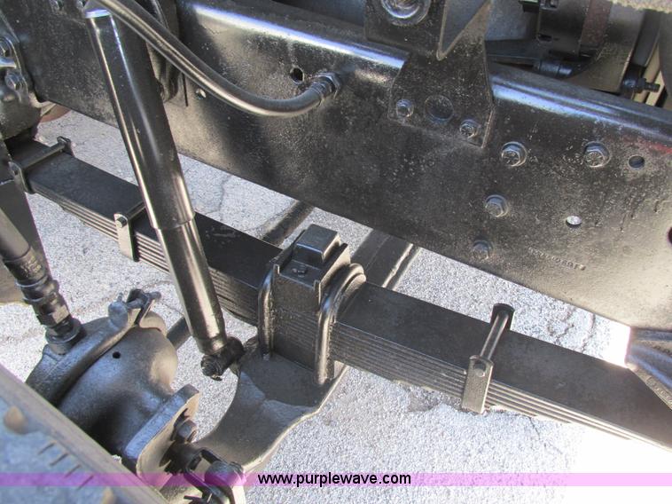 image for item K5008 1984 Ford LTL9000 crane truck