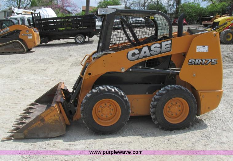 image for item K5021 2012 Case SR175 skid steer