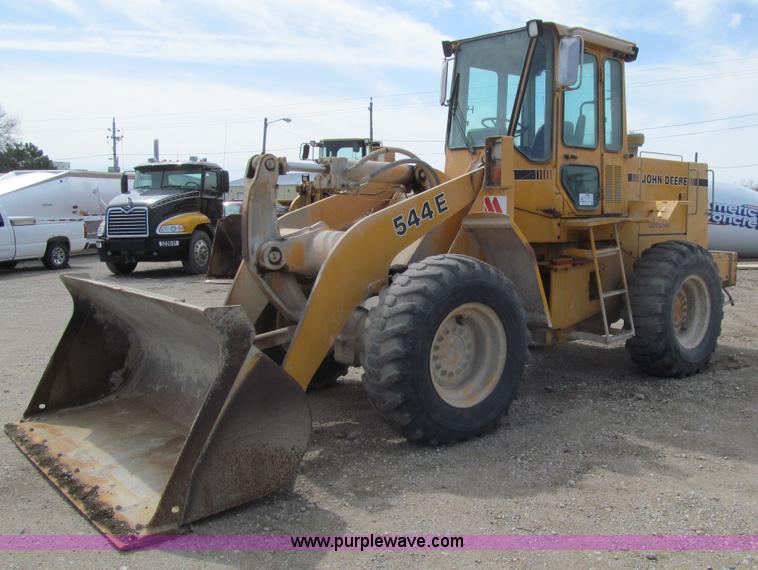 image for item K5563 1989 John Deere 544E wheel loader
