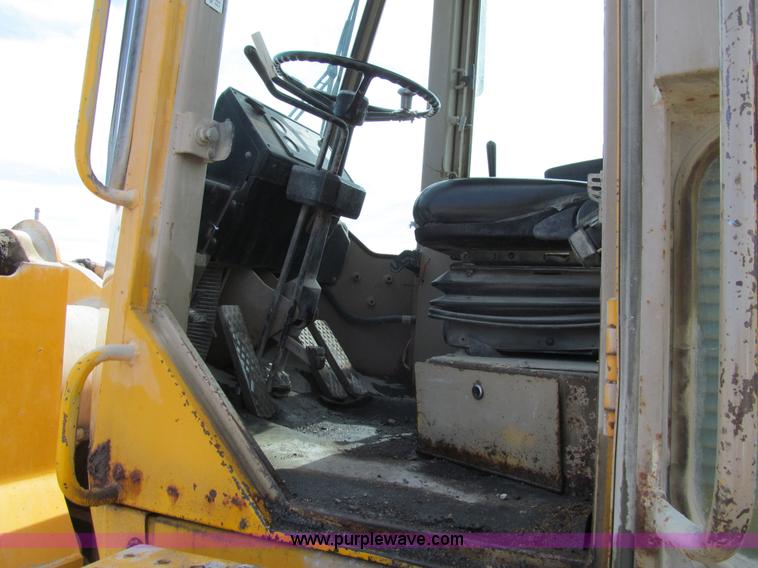 image for item K5563 1989 John Deere 544E wheel loader