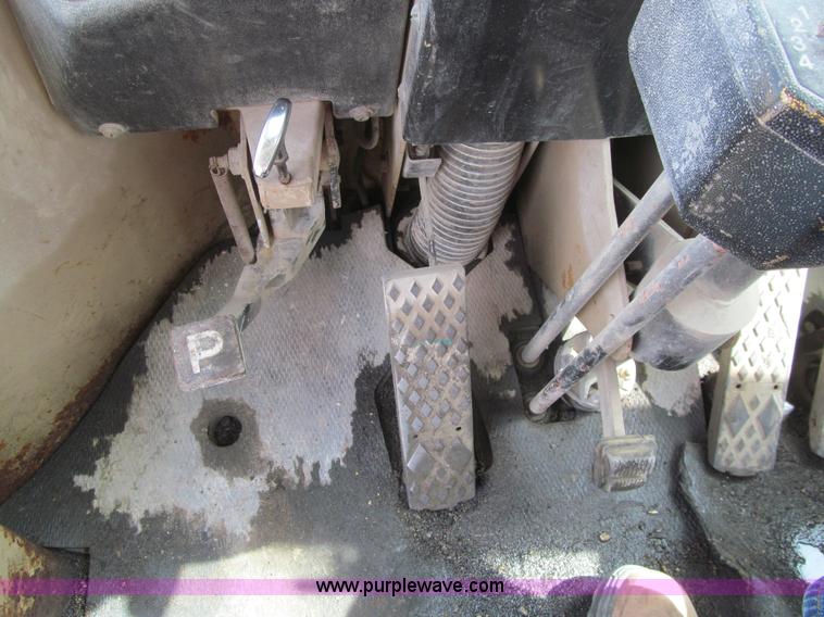 image for item K5563 1989 John Deere 544E wheel loader