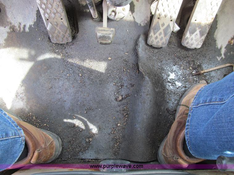 image for item K5563 1989 John Deere 544E wheel loader