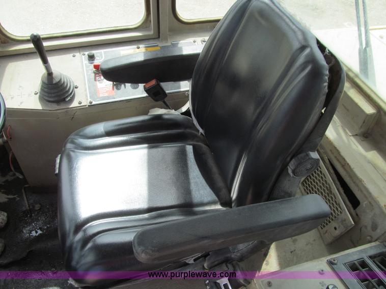 image for item K5563 1989 John Deere 544E wheel loader