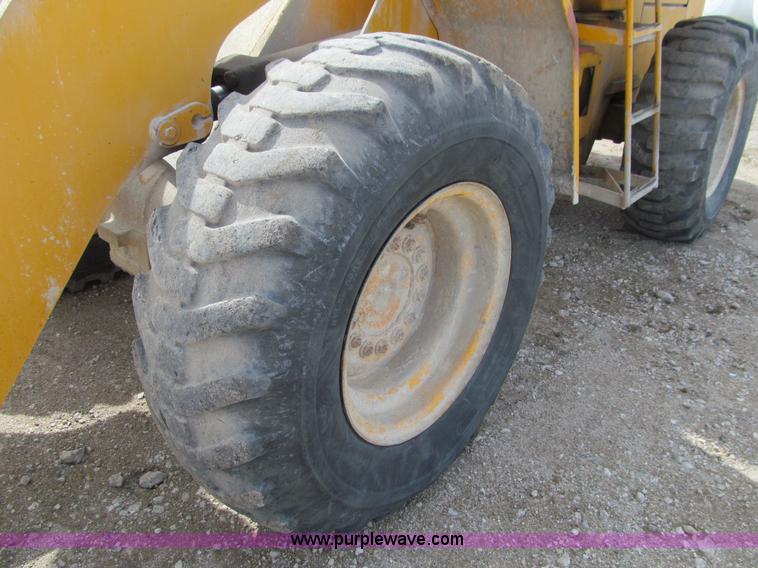 image for item K5563 1989 John Deere 544E wheel loader