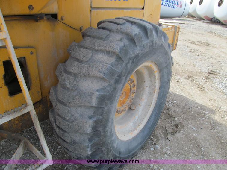 image for item K5563 1989 John Deere 544E wheel loader