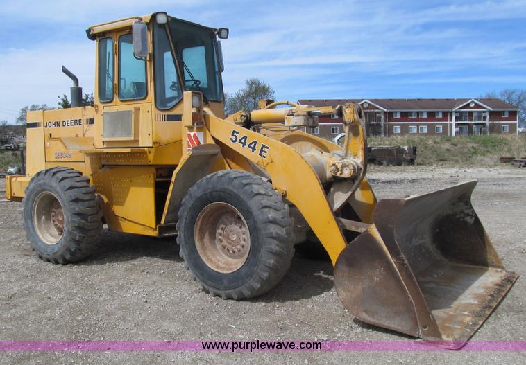 image for item K5563 1989 John Deere 544E wheel loader