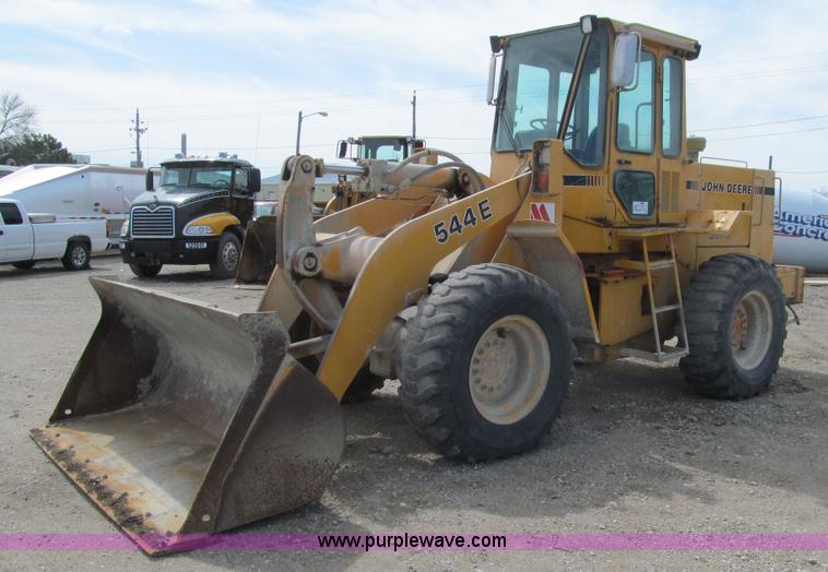image for item K5563 1989 John Deere 544E wheel loader