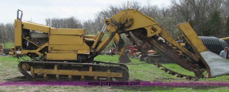 image for item K5567 Hoes 683 trencher