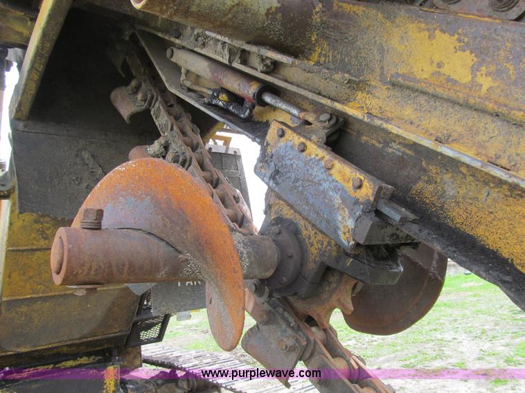 image for item K5567 Hoes 683 trencher