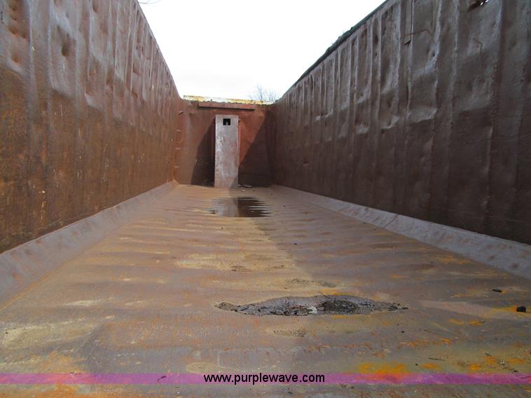 image for item K5569 1995 Borco end dump trailer