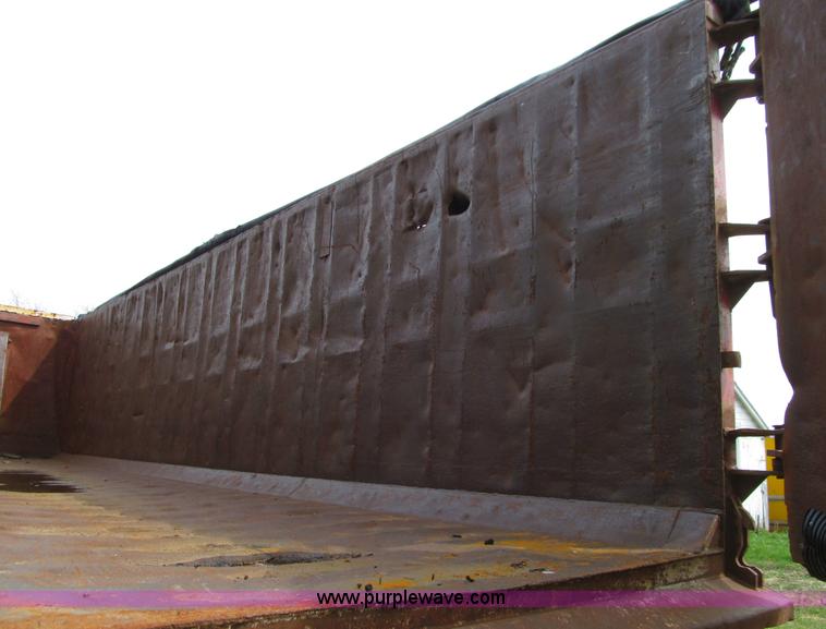 image for item K5569 1995 Borco end dump trailer