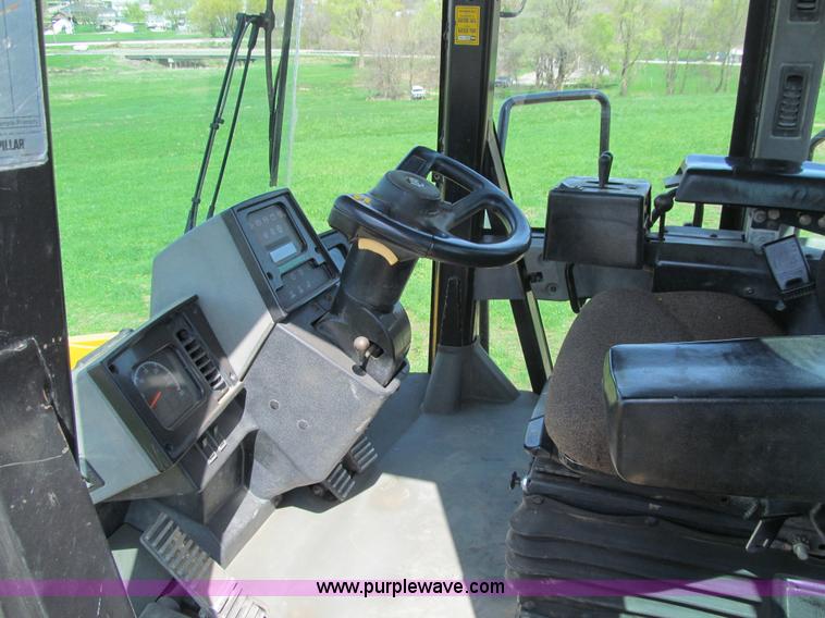 image for item K5620 1996 Caterpillar 980G wheel loader