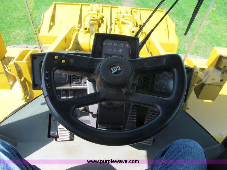 image for item K5620 1996 Caterpillar 980G wheel loader