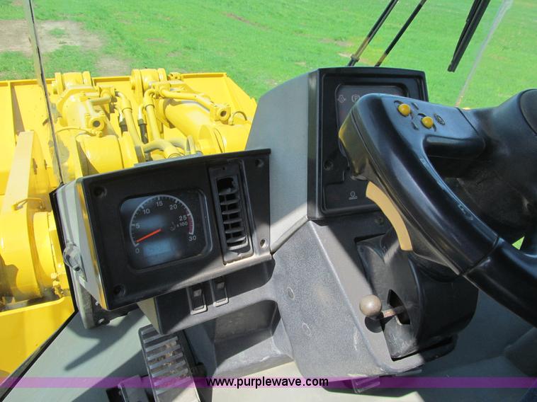 image for item K5620 1996 Caterpillar 980G wheel loader