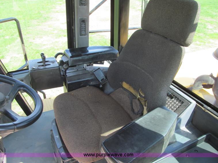 image for item K5620 1996 Caterpillar 980G wheel loader