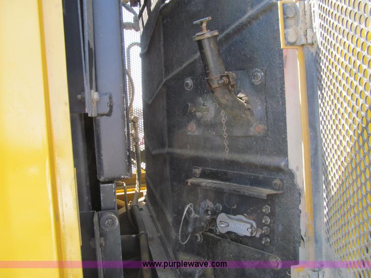 image for item K5620 1996 Caterpillar 980G wheel loader
