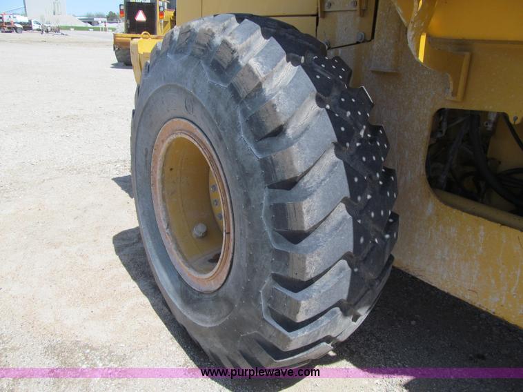 image for item K5623 1997 John Deere 544H wheel loader