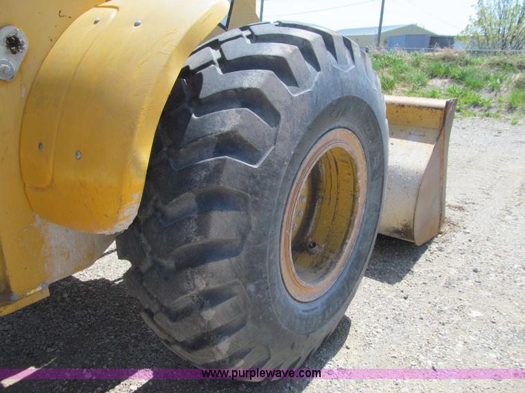 image for item K5623 1997 John Deere 544H wheel loader