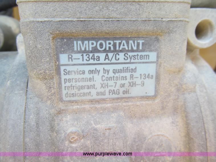 image for item K5623 1997 John Deere 544H wheel loader