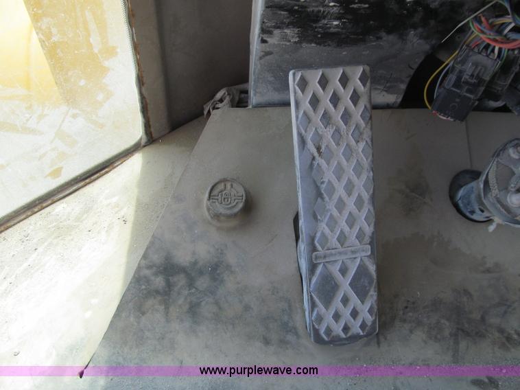 image for item K5623 1997 John Deere 544H wheel loader