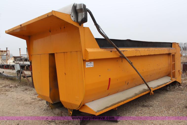 image for item K6766 Dump truck bed