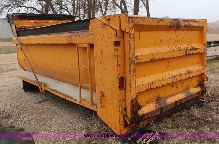 image for item K6766 Dump truck bed