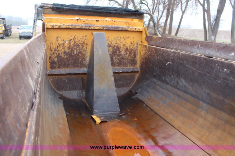 image for item K6766 Dump truck bed