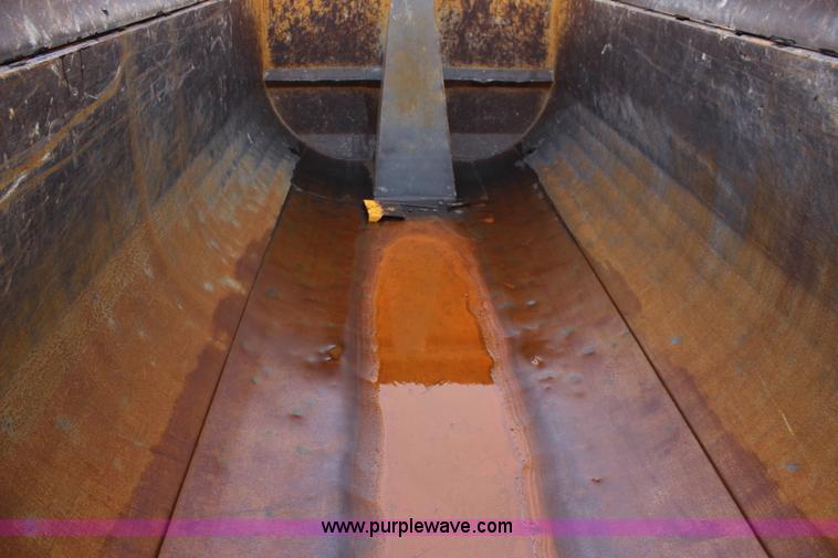 image for item K6766 Dump truck bed