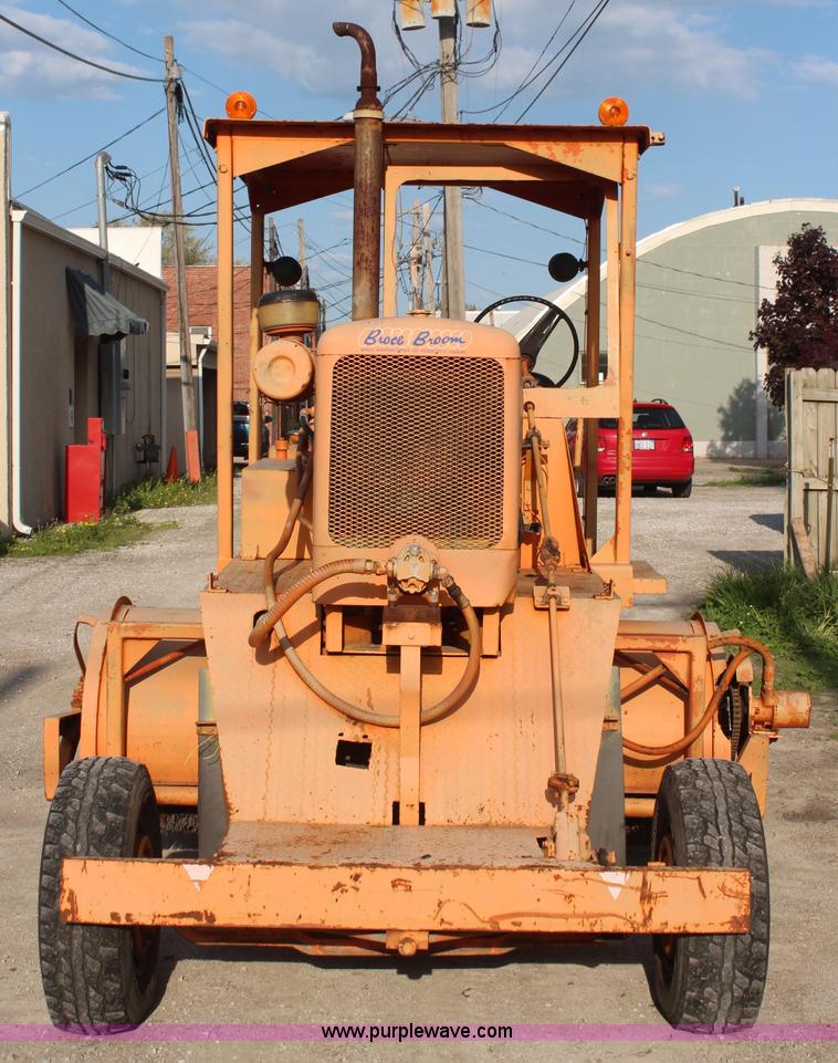 image for item K6814 Broce Broom T-10 sweeper