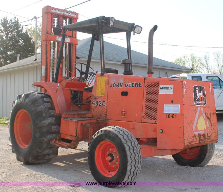 image for item K6815 John Deere 482C forklift