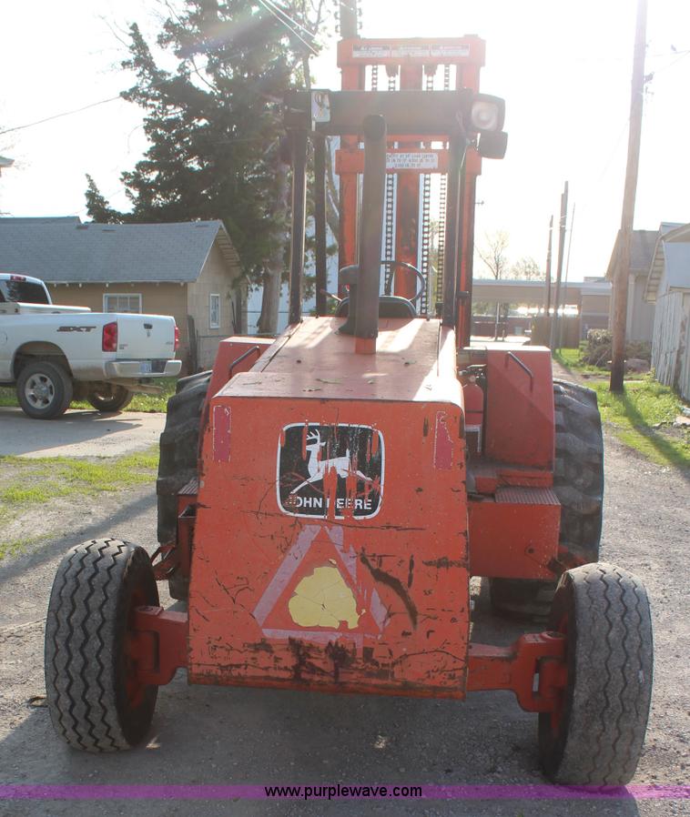 image for item K6815 John Deere 482C forklift