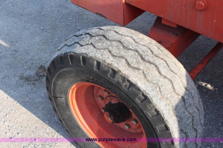 image for item K6815 John Deere 482C forklift