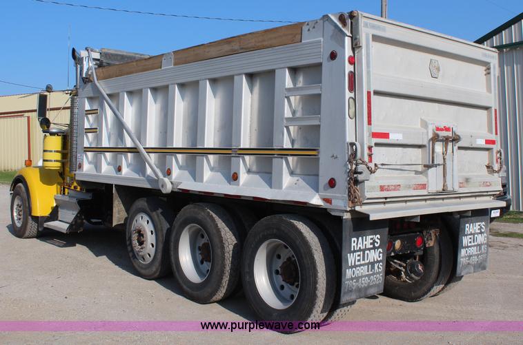 image for item K6995 2000 Kenworth W900 dump truck