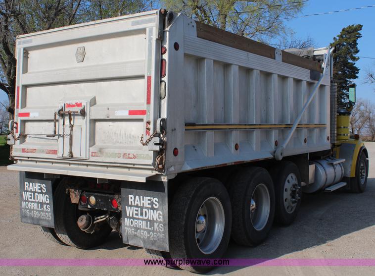 image for item K6995 2000 Kenworth W900 dump truck