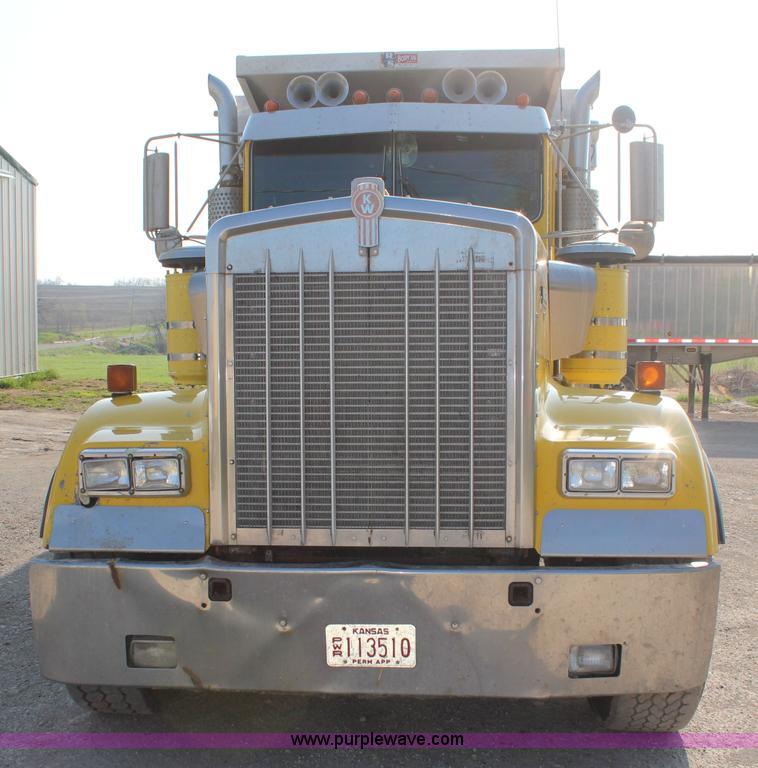 image for item K6995 2000 Kenworth W900 dump truck