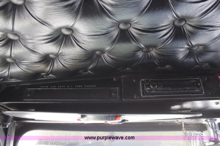 image for item K6995 2000 Kenworth W900 dump truck