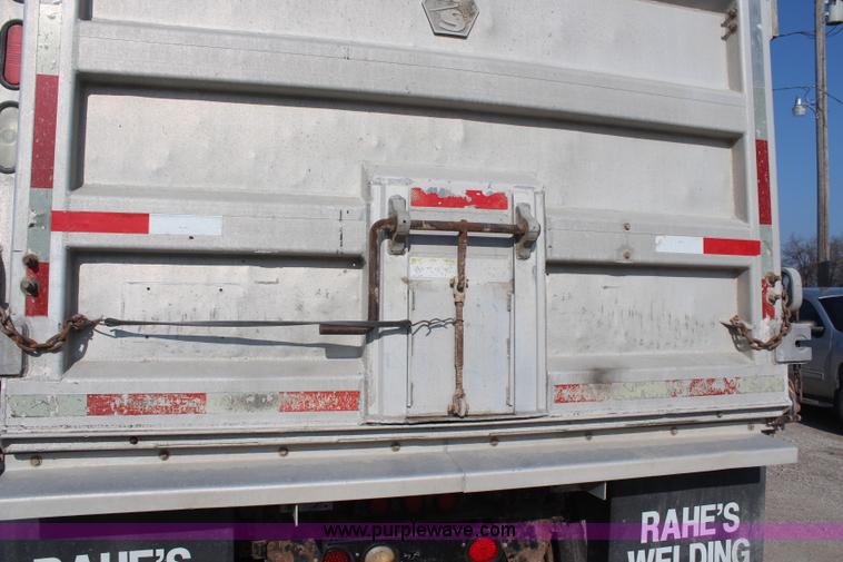 image for item K6995 2000 Kenworth W900 dump truck