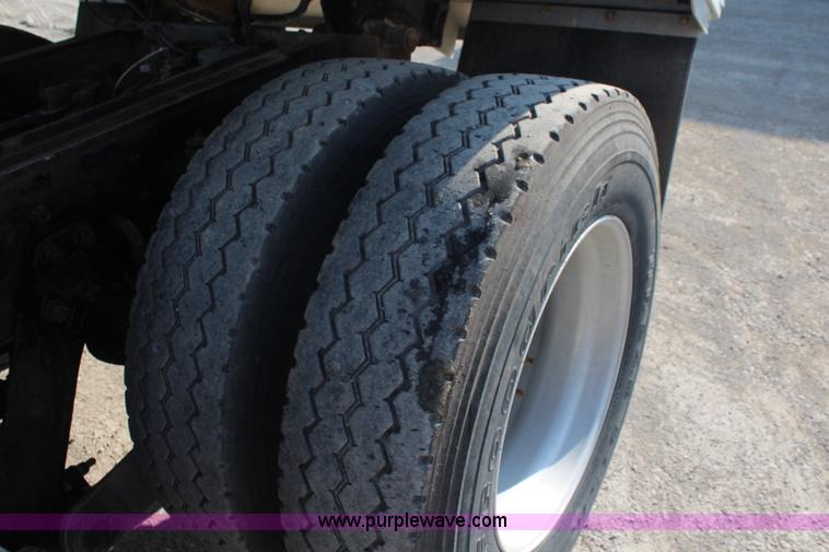 image for item K6995 2000 Kenworth W900 dump truck