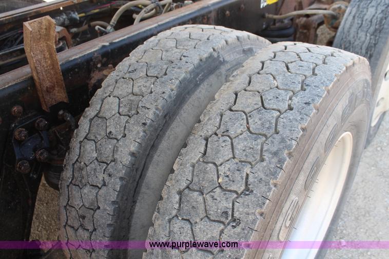 image for item K6995 2000 Kenworth W900 dump truck