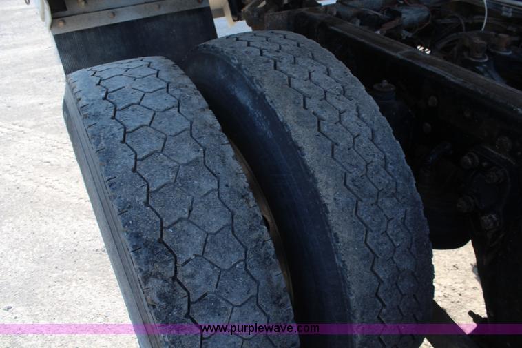 image for item K6995 2000 Kenworth W900 dump truck