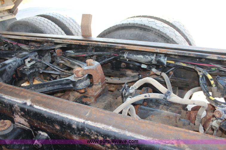 image for item K6995 2000 Kenworth W900 dump truck