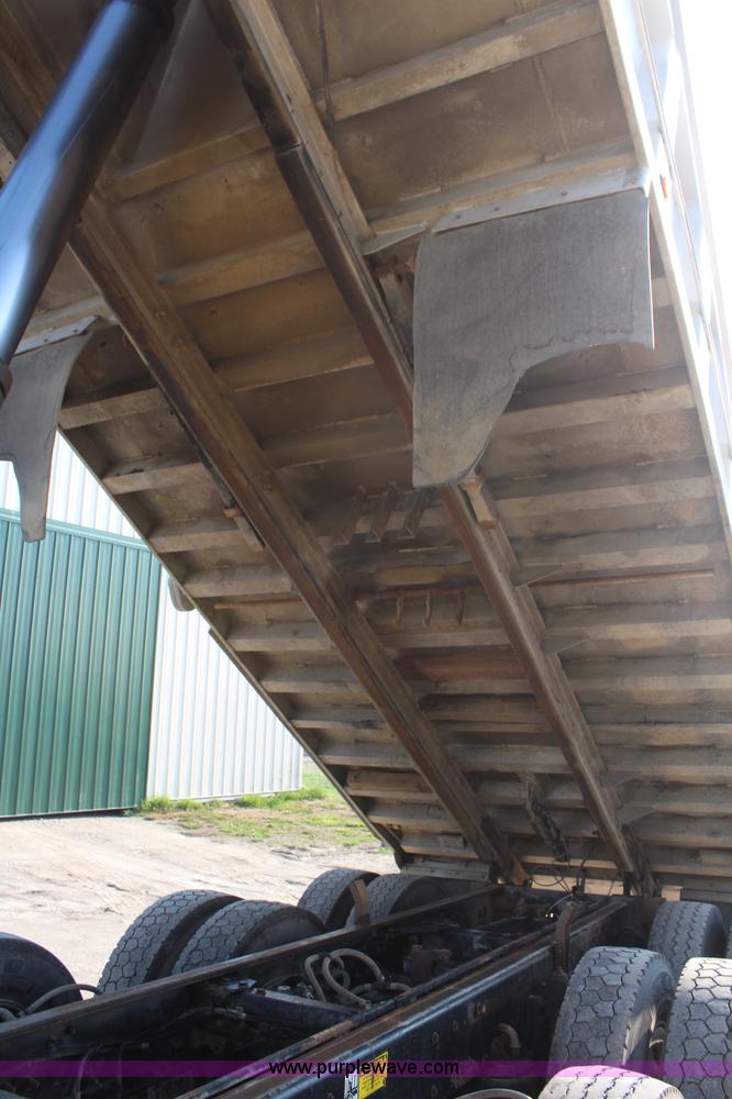 image for item K6995 2000 Kenworth W900 dump truck