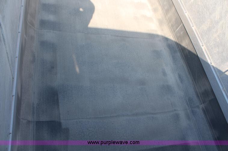 image for item K6995 2000 Kenworth W900 dump truck