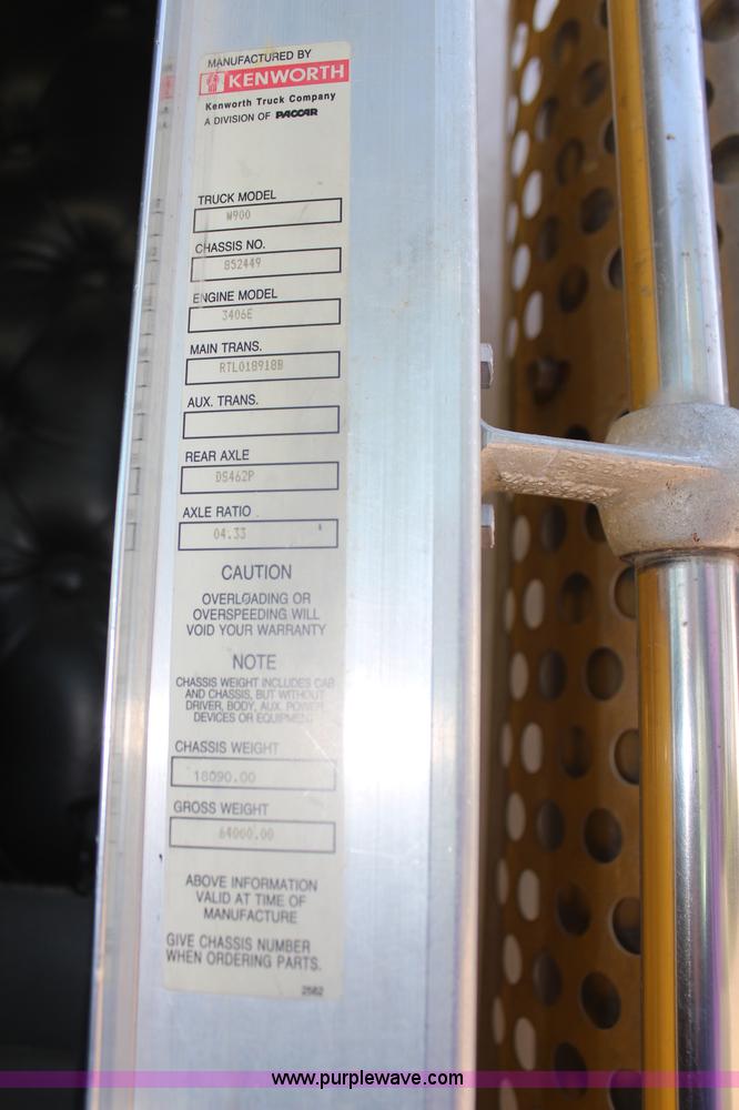 image for item K6995 2000 Kenworth W900 dump truck