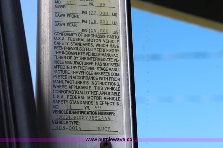 image for item K6995 2000 Kenworth W900 dump truck