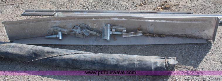 image for item K6995 2000 Kenworth W900 dump truck