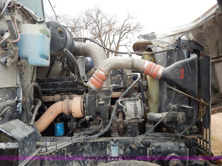 image for item K7381 1998 International 5070 mixer truck